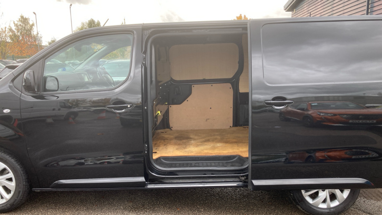 Citroen Dispatch M Diesel 1400 2.0 BlueHDi 145 Van Enterprise Edition EAT8